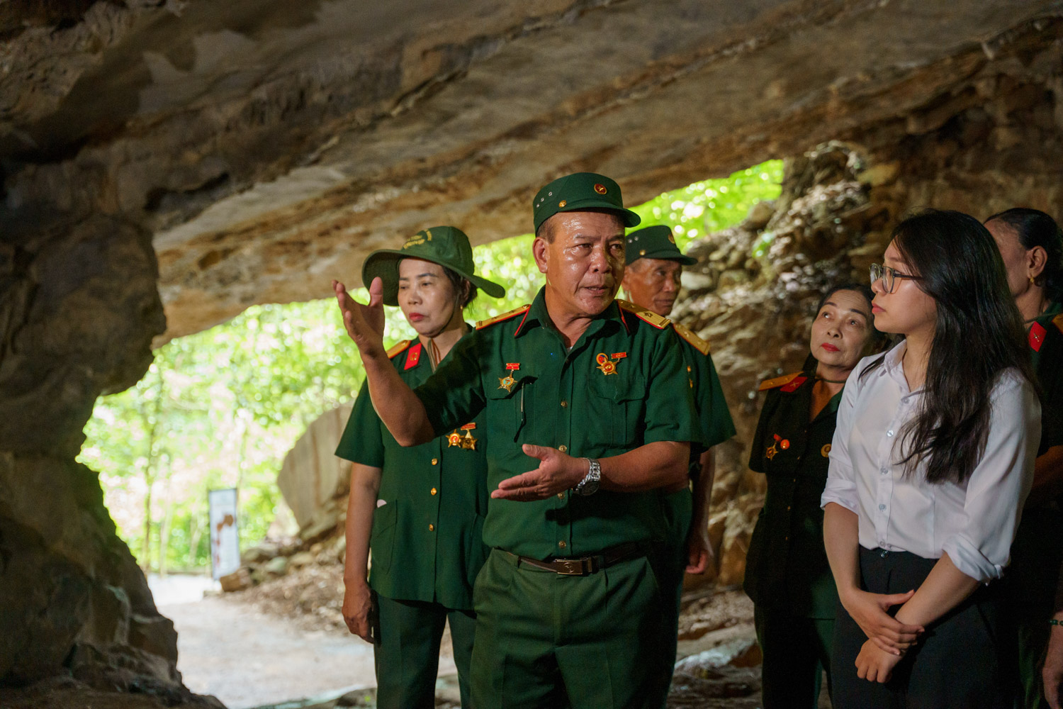 VÉ THAM QUAN HANG CHỈ HUY T20